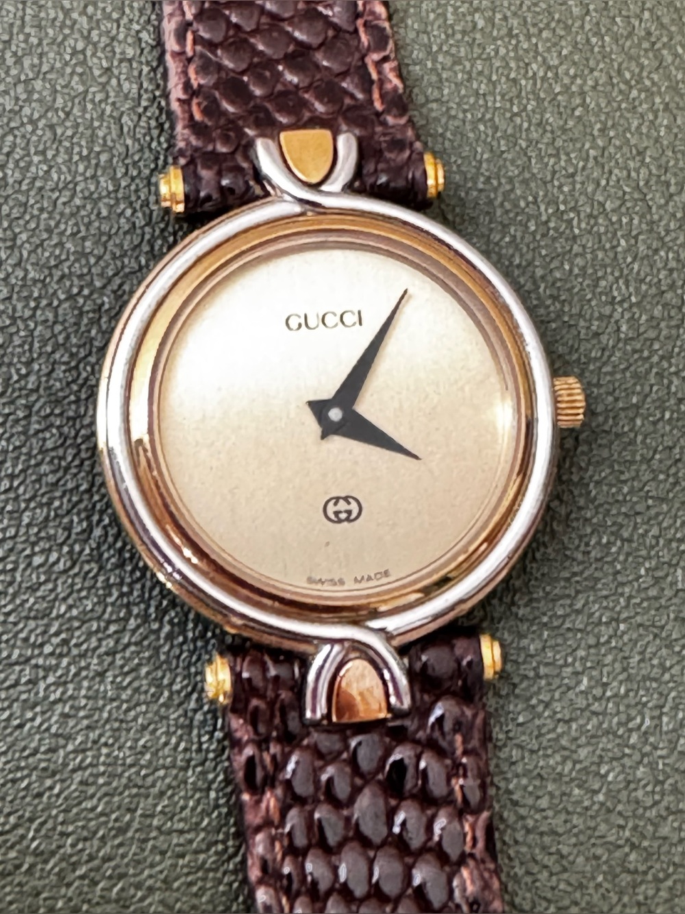 Gucci Women's Brown Leather Strap Gold-Tone Round Dial Watch
